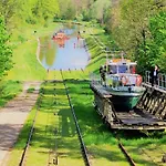 Second - 3 Pokoje, 5 Lozek, Netflix I Max, Parking, Winda Apartman *