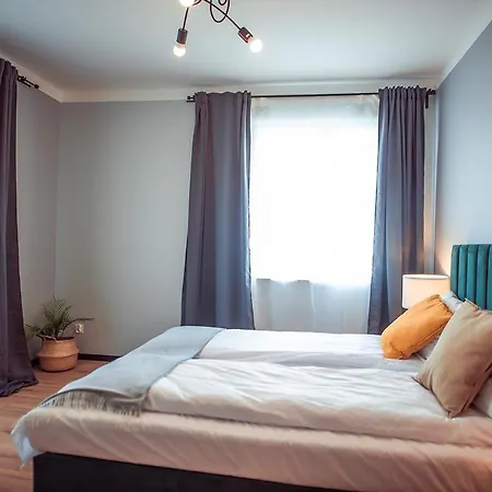 Apartment Second - 3 Pokoje, 5 Lozek, Netflix I Max, Parking, Winda *