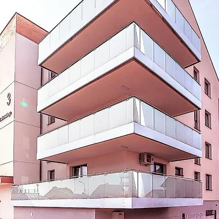 Second - 3 Pokoje, 5 Lozek, Netflix I Max, Parking, Winda *