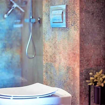 Second - 3 Pokoje, 5 Lozek, Netflix I Max, Parking, Winda