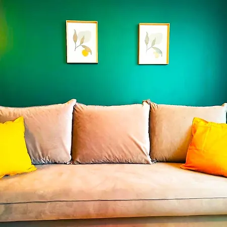 Second - 3 Pokoje, 5 Lozek, Netflix I Max, Parking, Winda