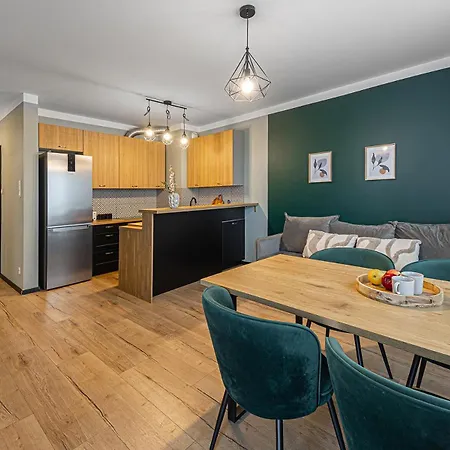 Apartament Second - 3 Pokoje, 5 łóżek, Netflix I Max, Parking, Winda
