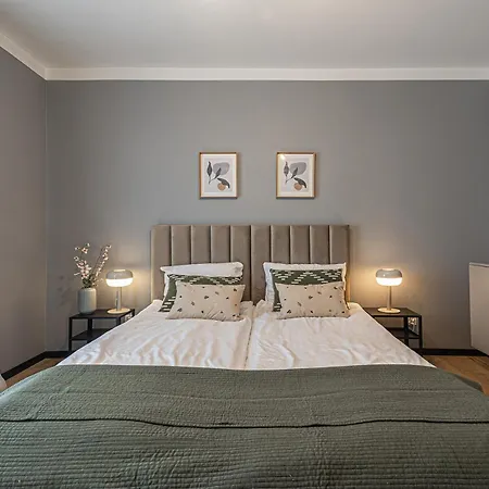 Second - 3 Pokoje, 5 łóżek, Netflix I Max, Parking, Winda Apartament *