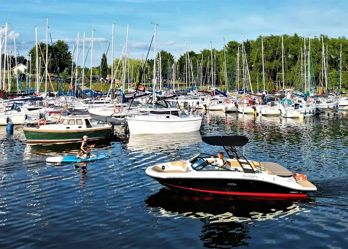 Second - 3 Pokoje, 5 Lozek, Netflix I Max, Parking, Winda